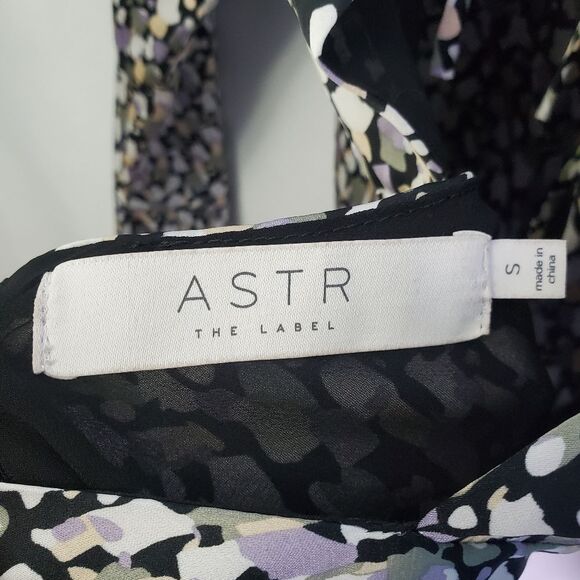 ASTR The Label Printed Satin Cowl Neck Dress Multicolor Small - Picture 7 of 8